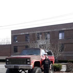 Meet your Posher, Wallace